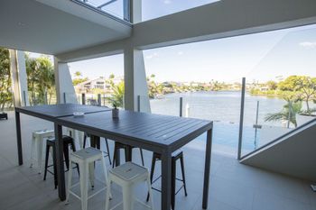 Gold Coast Luxury Waterfront House - Accommodation Bookings 1