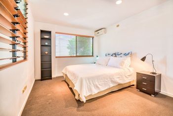 Spacious Home In New Farm For 6 W Parking - Accommodation Bookings 3