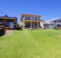 Luxury Waterfront House - Accommodation Bookings