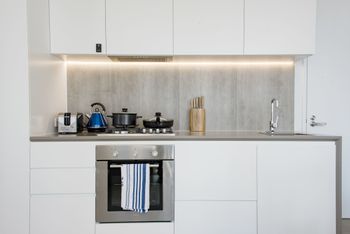 Avant Tower Apartment - Accommodation Bookings 2