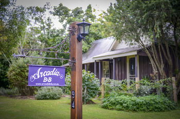 Arcadia Bed & Breakfast & Cottages - Accommodation Bookings 0
