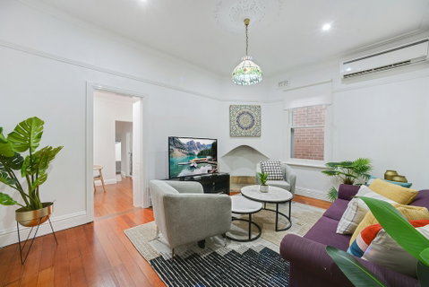 HomeHotel LuxuryHome 500m Crows Nest Shops - Accommodation Bookings 4