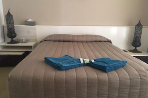 Lake Lefroy Motel & Bar - Accommodation Bookings 0