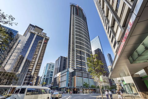 Oaks Aurora Tower - Accommodation Bookings 3