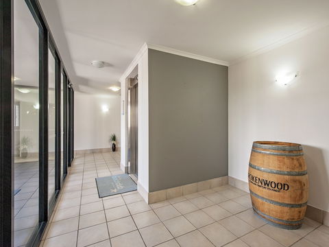 Shoal Bay Beachclub Apartments - Accommodation Bookings 0