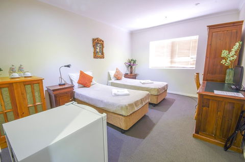 Regency Apartments - Accommodation Bookings 2