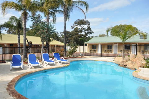 Pinjarra Resort - Accommodation Bookings 4