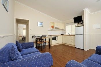 Lakeside Holiday Park - Accommodation Bookings 2