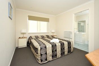 Lakeside Holiday Park - Accommodation Bookings 3