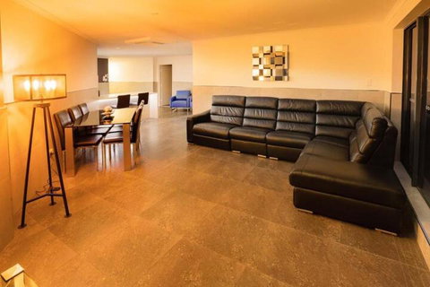 Nautilos On The Harbour - Accommodation Bookings 2