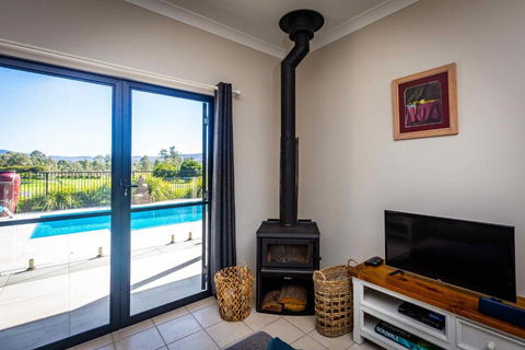 Mandalay Villas - Villa 2 - Accommodation Bookings 6