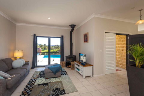 Mandalay Villas - Villa 2 - Accommodation Bookings 2