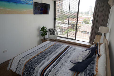 Queensleigh Apartment - Accommodation Bookings 6