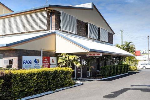 Smart Motel Bert Hinkler - Accommodation Bookings 0