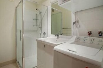 Lawlers 20 - Accommodation Bookings 4