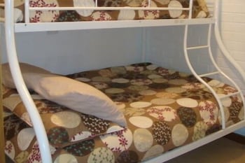 Lawlers 20 - Accommodation Bookings 3