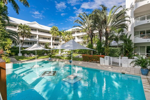 Poolside Apt In Alamanda Beachfront Resort 67 - Accommodation Bookings 2