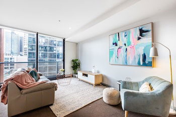 Ella, 1BDR Melbourne Apartment - Accommodation Bookings 6