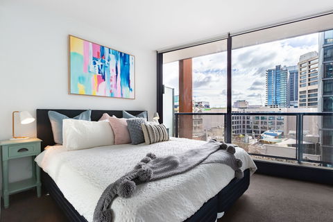 Ella, 1BDR Melbourne Apartment - Accommodation Bookings 3