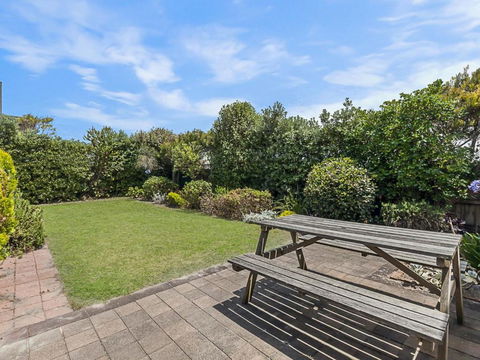 Swimmers Rest - Uninterrupted Panoramic Ocean Views - 1 Bedroom - Accommodation Bookings 6