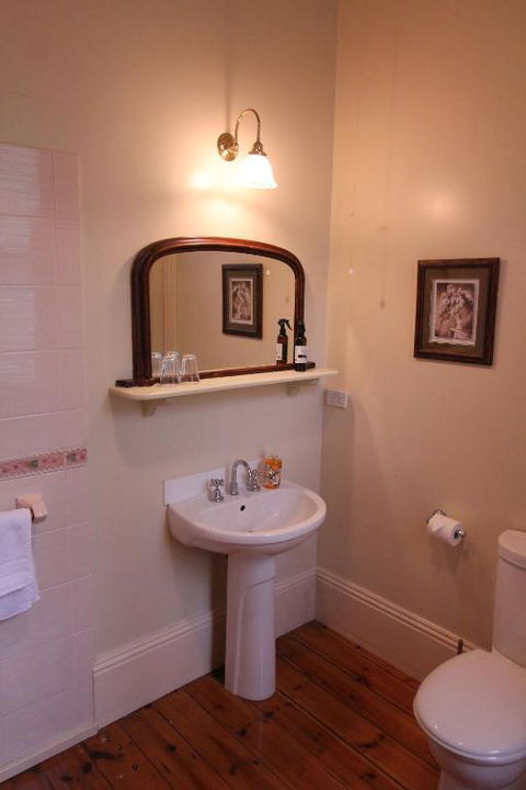 Palm House - Accommodation Bookings 5