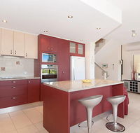 Viewland Drive Private Holiday Apartment - Accommodation Bookings
