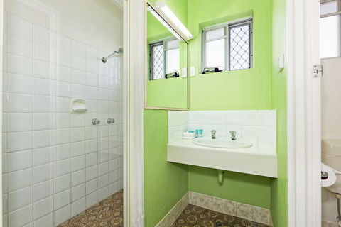 Riviera Motel Bundaberg - Accommodation Bookings 4