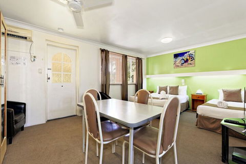 Riviera Motel Bundaberg - Accommodation Bookings 5