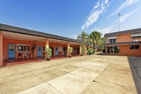 Riviera Motel Bundaberg - Accommodation Bookings 0