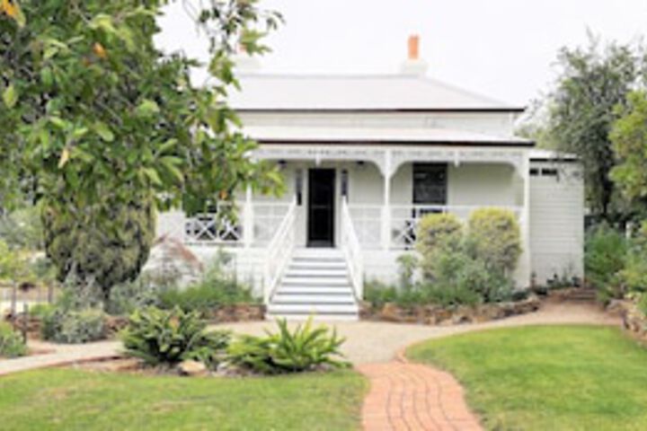  Accommodation Bookings