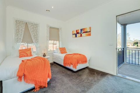 Seymours On Lydiard - Accommodation Bookings 4