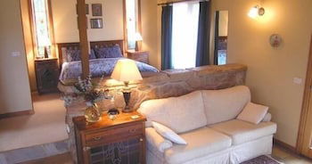 Wombat Hills Cottages - Accommodation Bookings 5