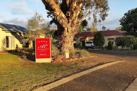 Alexander Cameron Suites - Accommodation Bookings 4
