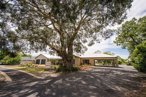 Alexander Cameron Suites - Accommodation Bookings 3