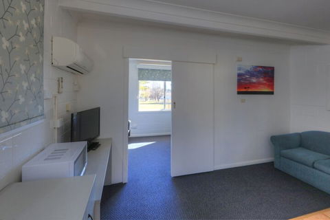 Glen Innes Motel - Accommodation Bookings 4