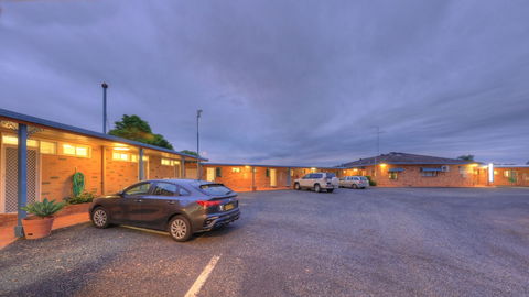 Jacaranda Motor Lodge - Accommodation Bookings 4