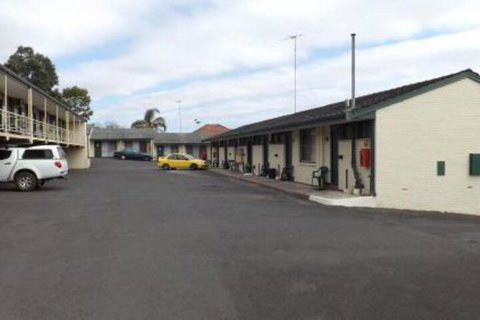 Collie Motel - Accommodation Bookings 6