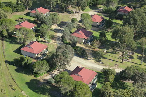 Lakes Entrance Country Cottages - Accommodation Bookings 1