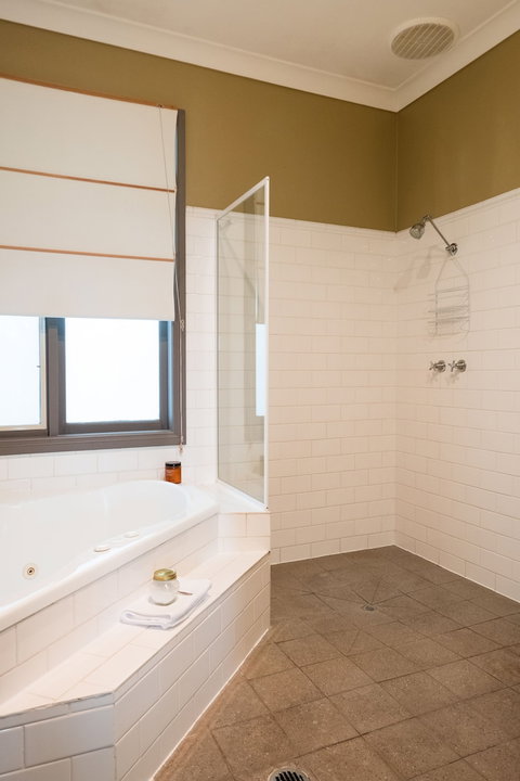 Clonmara Country House & Cottages - Accommodation Bookings 5