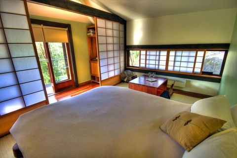 Qdos Arts - Accommodation Bookings 1