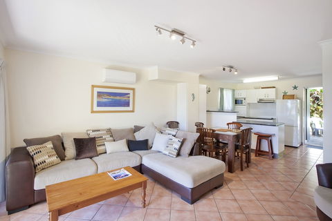 Beach Breakers Resort - Accommodation Bookings 5