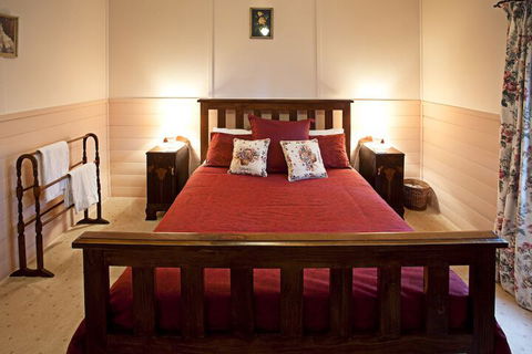 Trinity Cottage - Accommodation Bookings 6