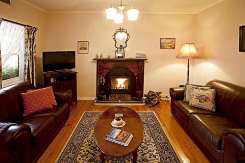 Trinity Cottage - Accommodation Bookings 3