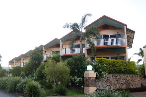 Tinaroo Lake Resort - Accommodation Bookings 1