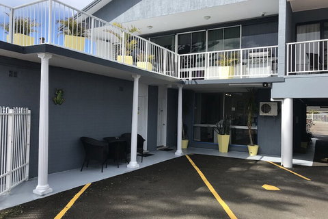 Lakeview Motor Inn - Accommodation Bookings 3