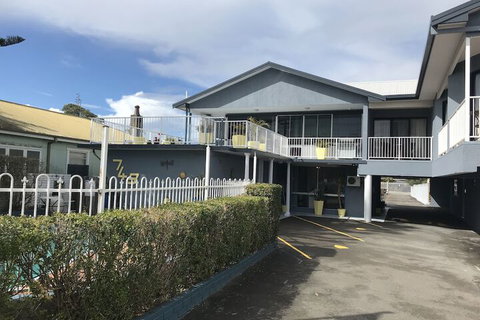 Lakeview Motor Inn - Accommodation Bookings 1