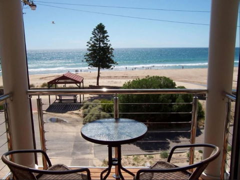 Christies No 1 Esplanade - Accommodation Bookings 4