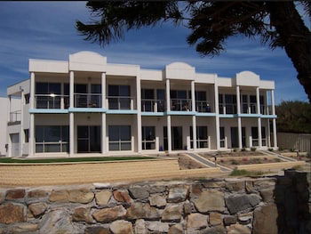 Christies No 1 Esplanade - Accommodation Bookings 5