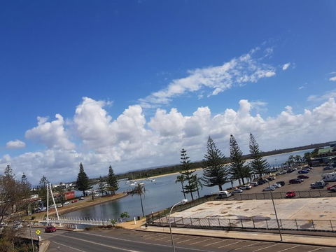 Palm Court Motor Inn - Accommodation Bookings 5