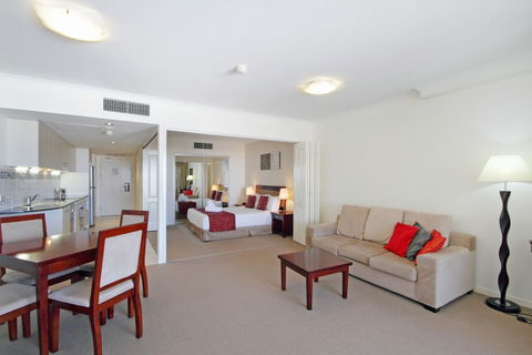 Ocean Views Resort - Accommodation Bookings 6